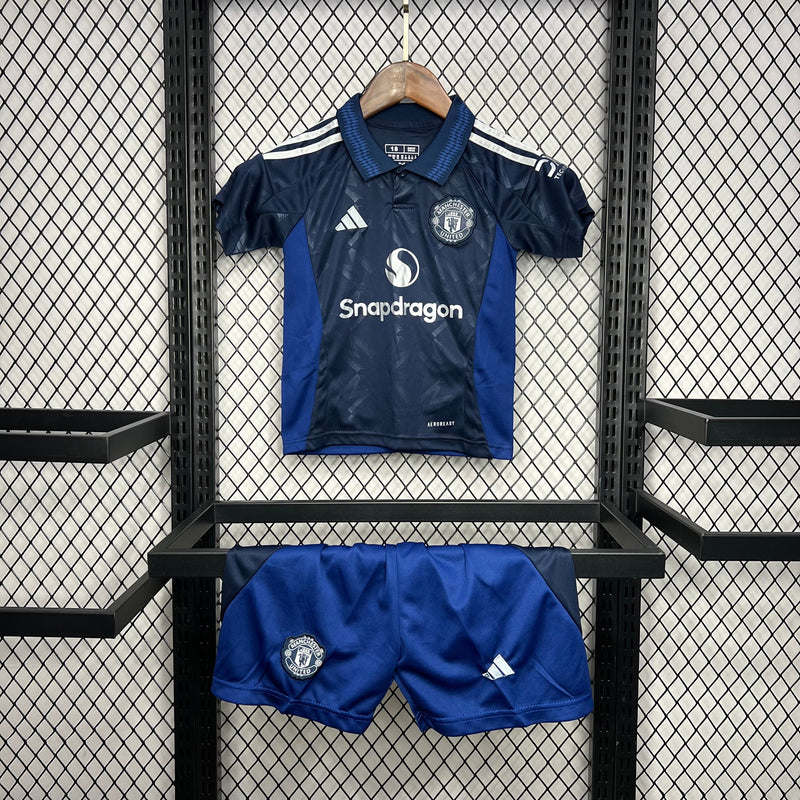 MANCHESTER UNITED III 2025 CONJUNTO INFANTIL